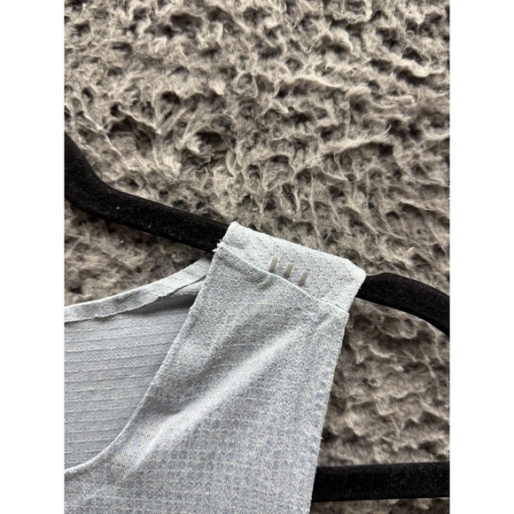 Lululemon Women Tank‎ Top Gray Summer Athletic Sleeveless Everyday Comfort M/L - Picture 6 of 12